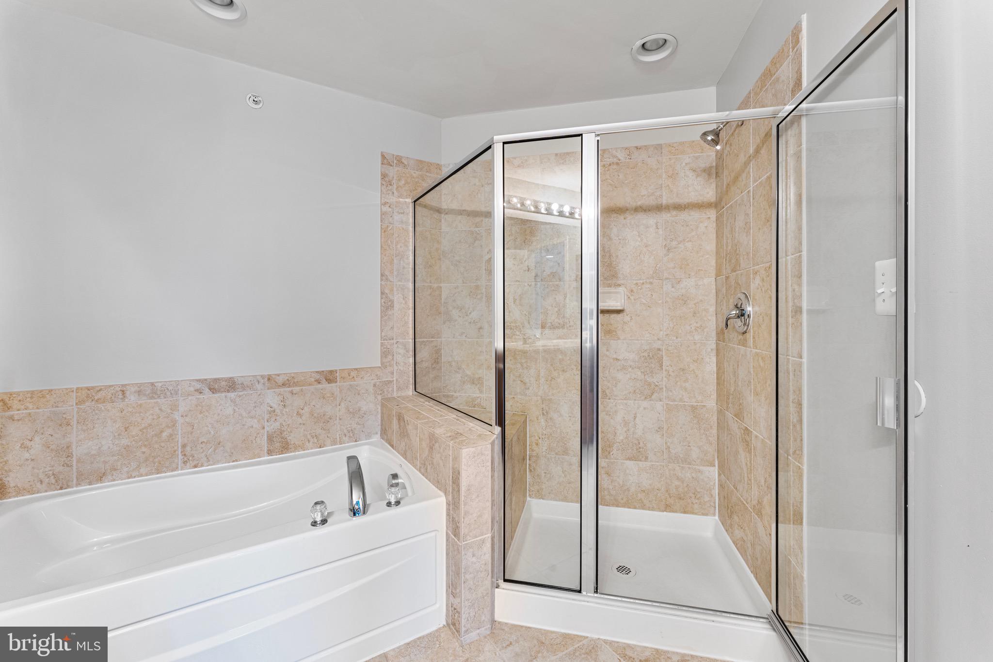 CENTREVILLE CROSSING - Residential Lease