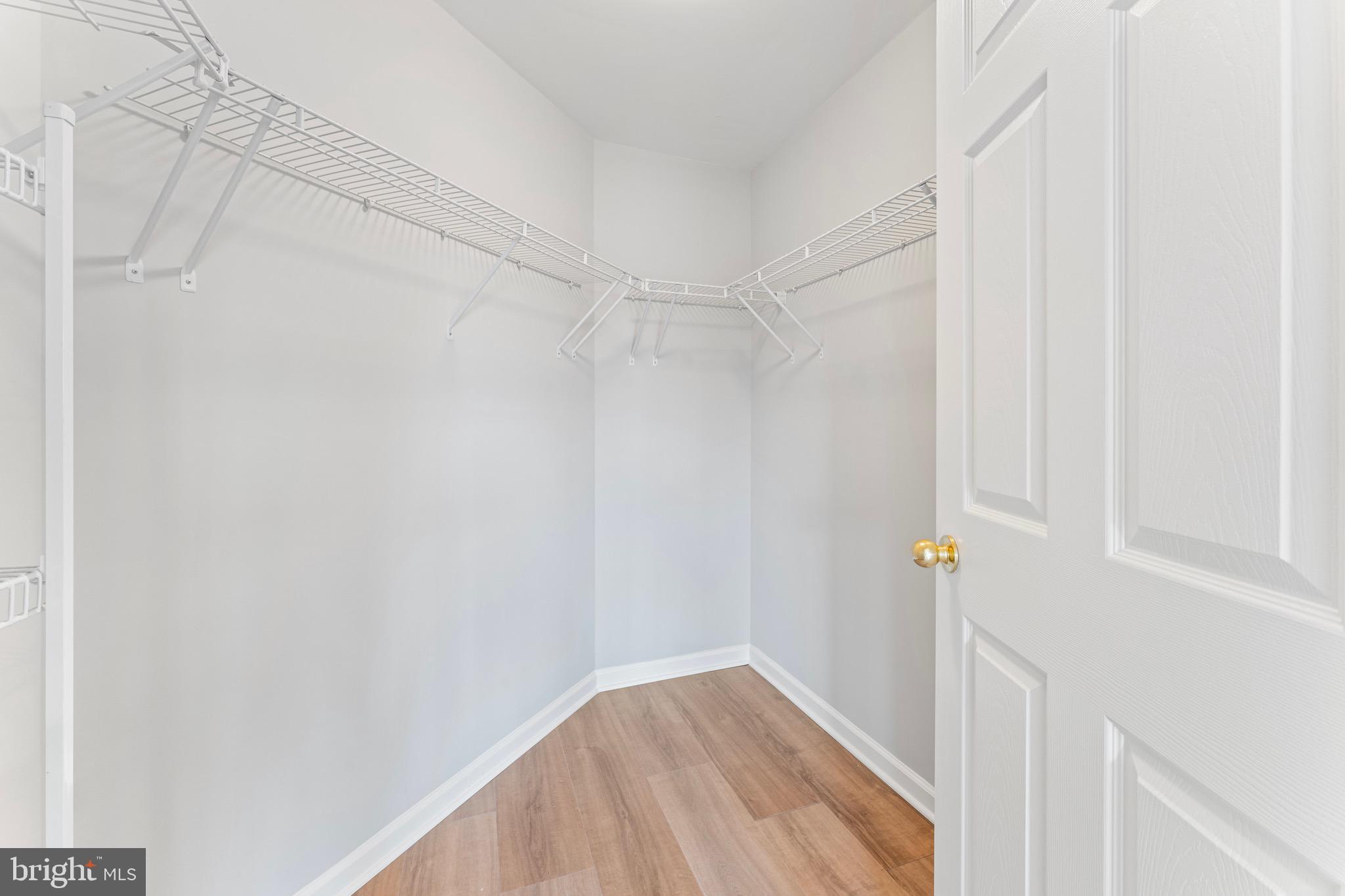 CENTREVILLE CROSSING - Residential Lease