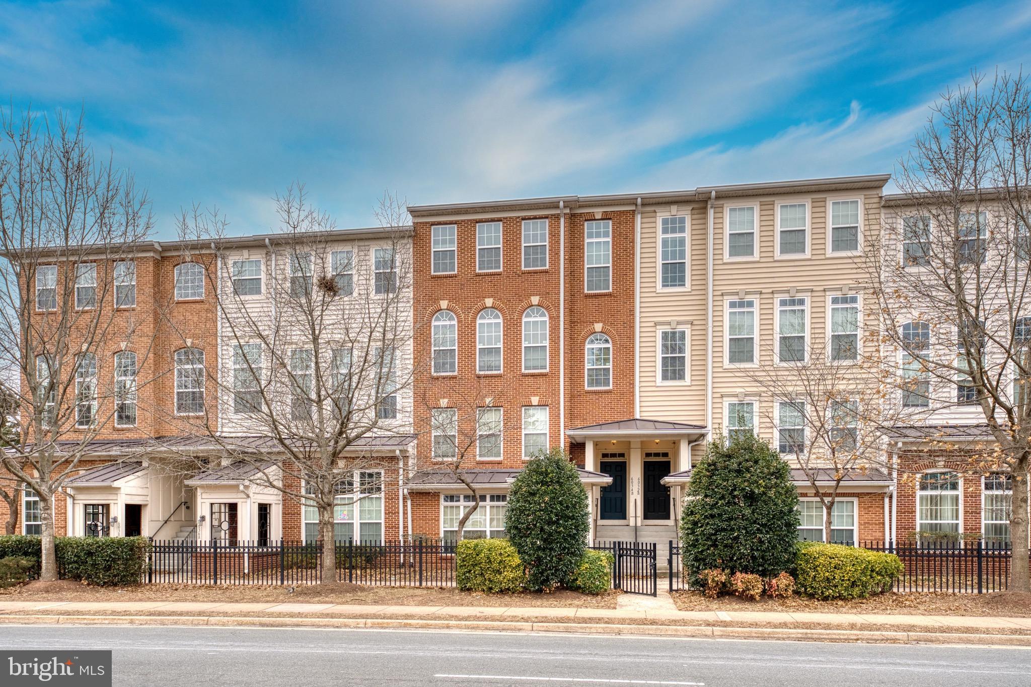 CENTREVILLE CROSSING - Residential Lease