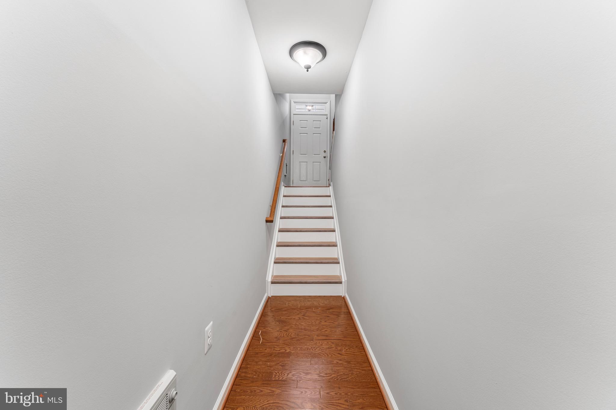 CENTREVILLE CROSSING - Residential Lease