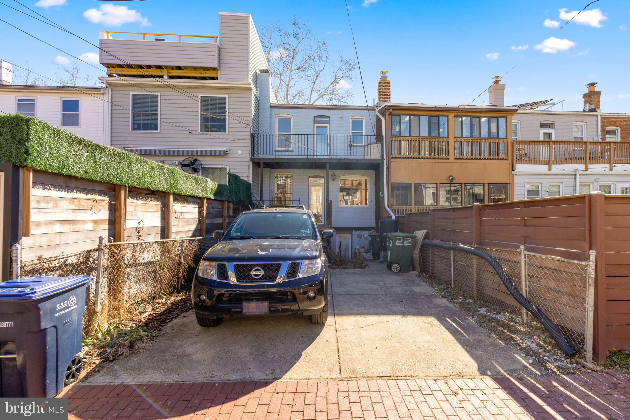 BROOKLAND - Residential Lease