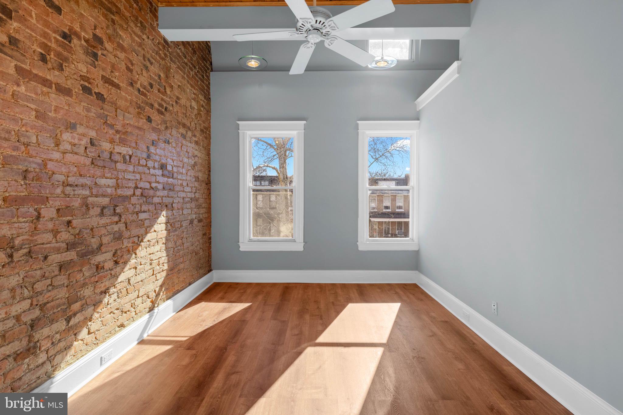 BROOKLAND - Residential Lease