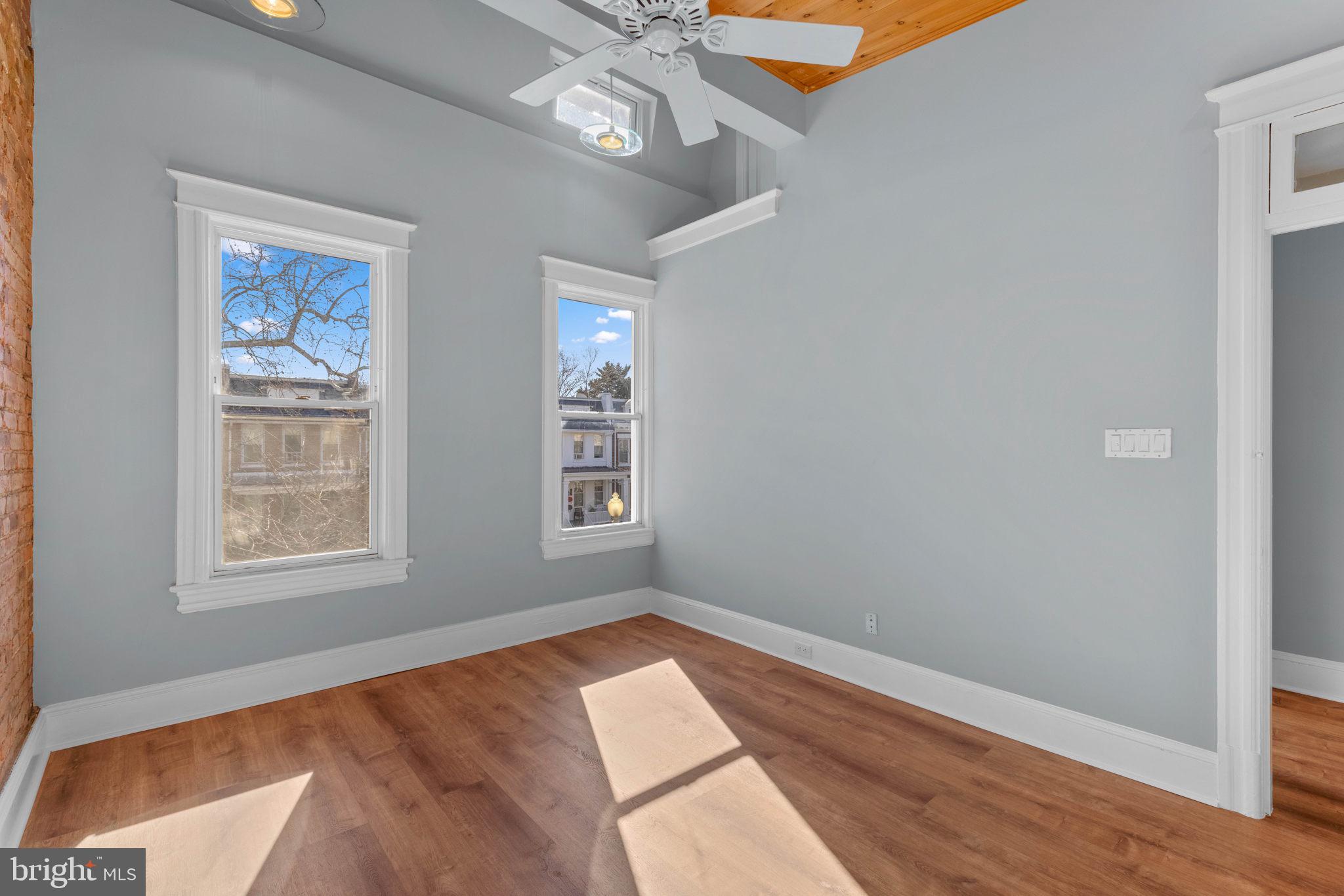BROOKLAND - Residential Lease