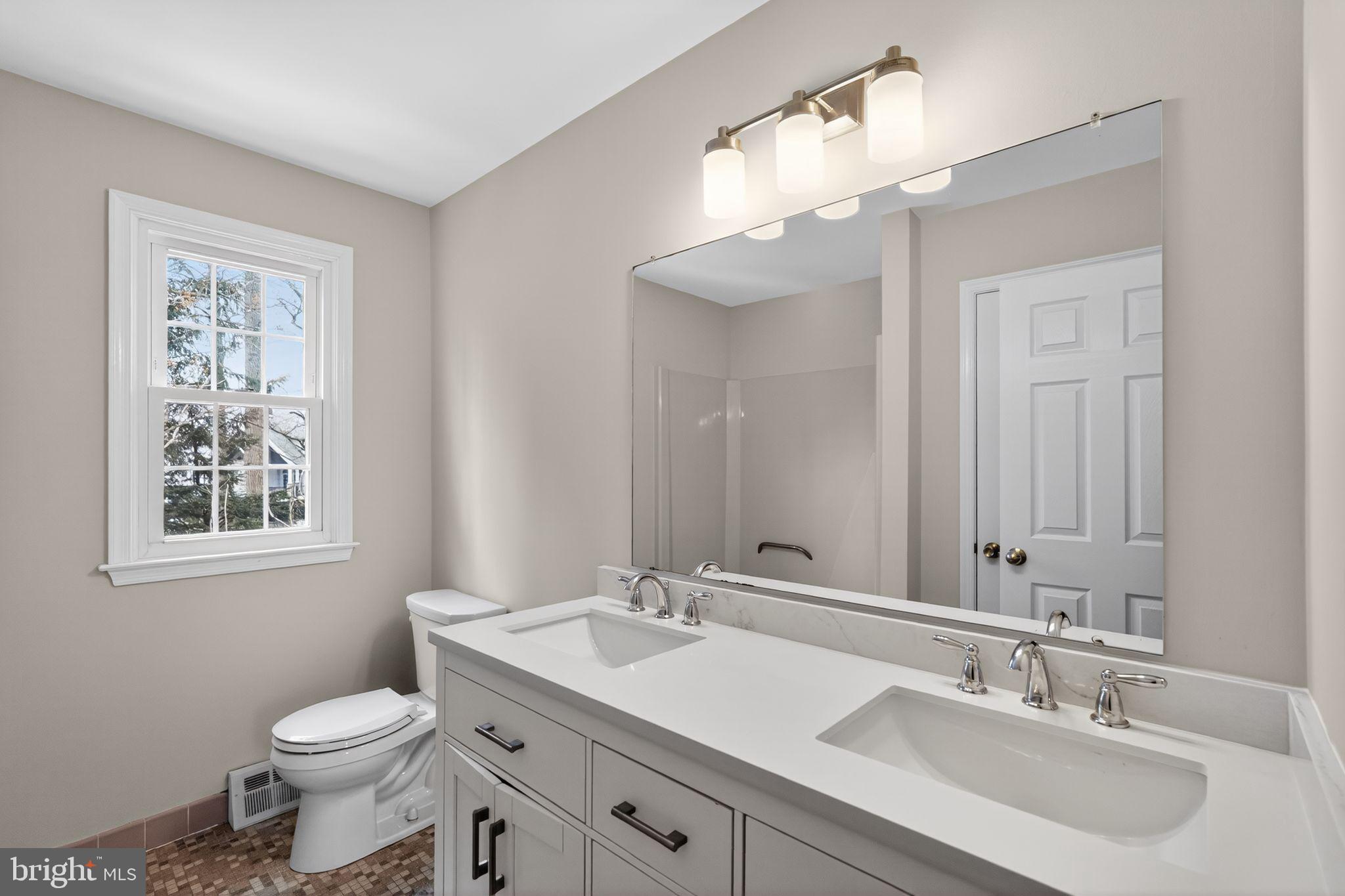 EATON VIL - Residential