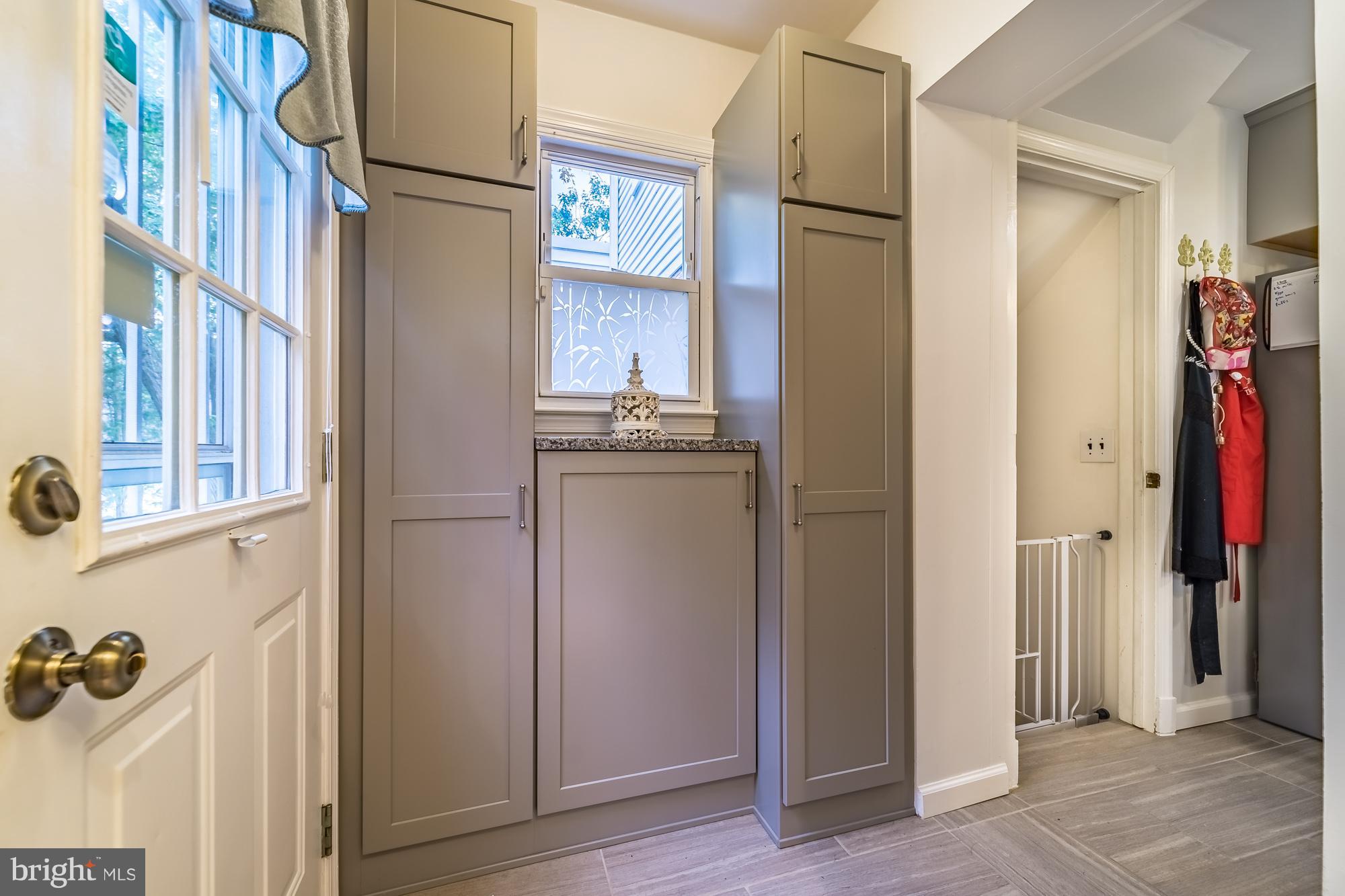 OAKVIEW - Residential Lease