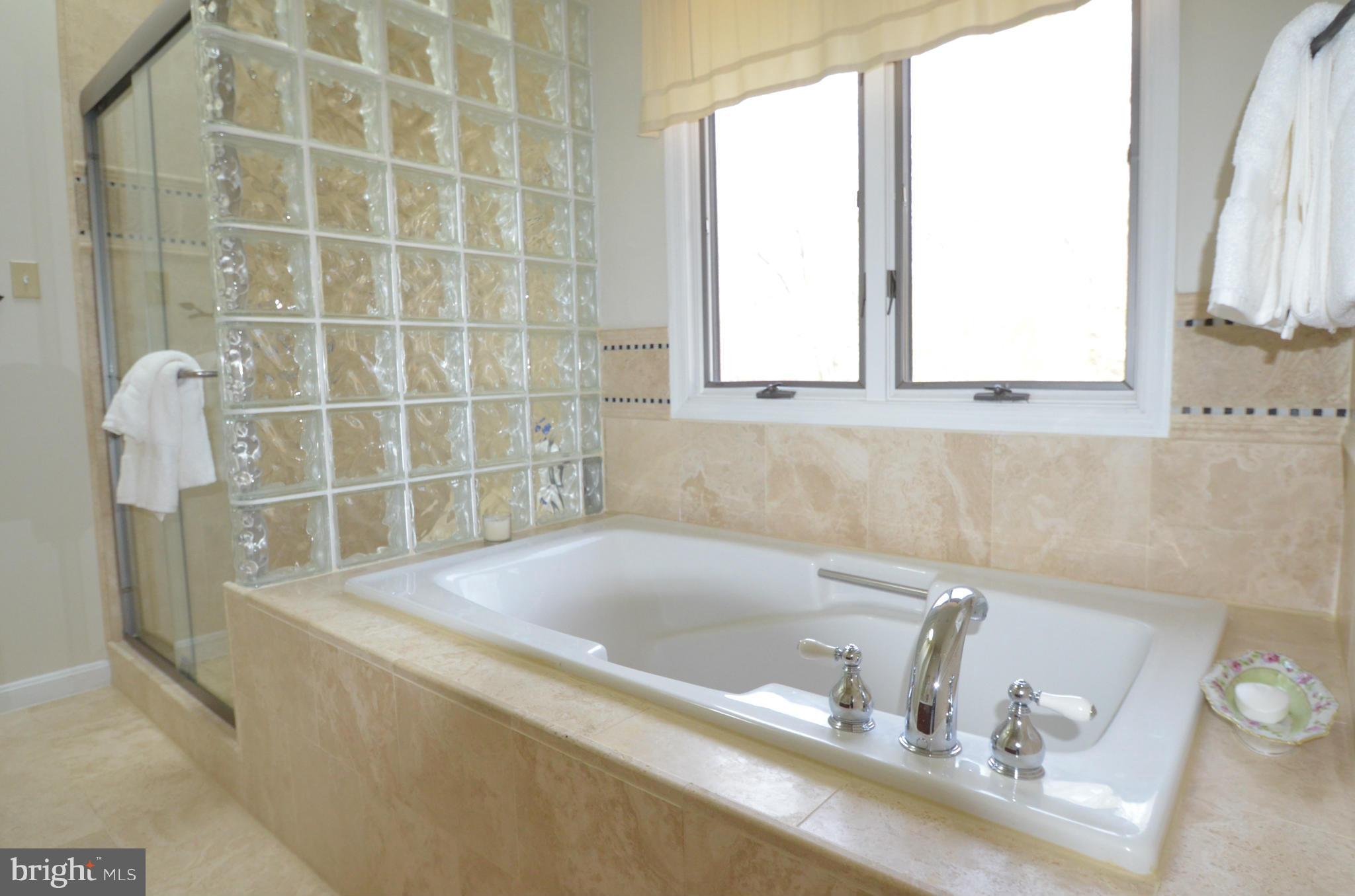 FIVE SPRINGS - Residential