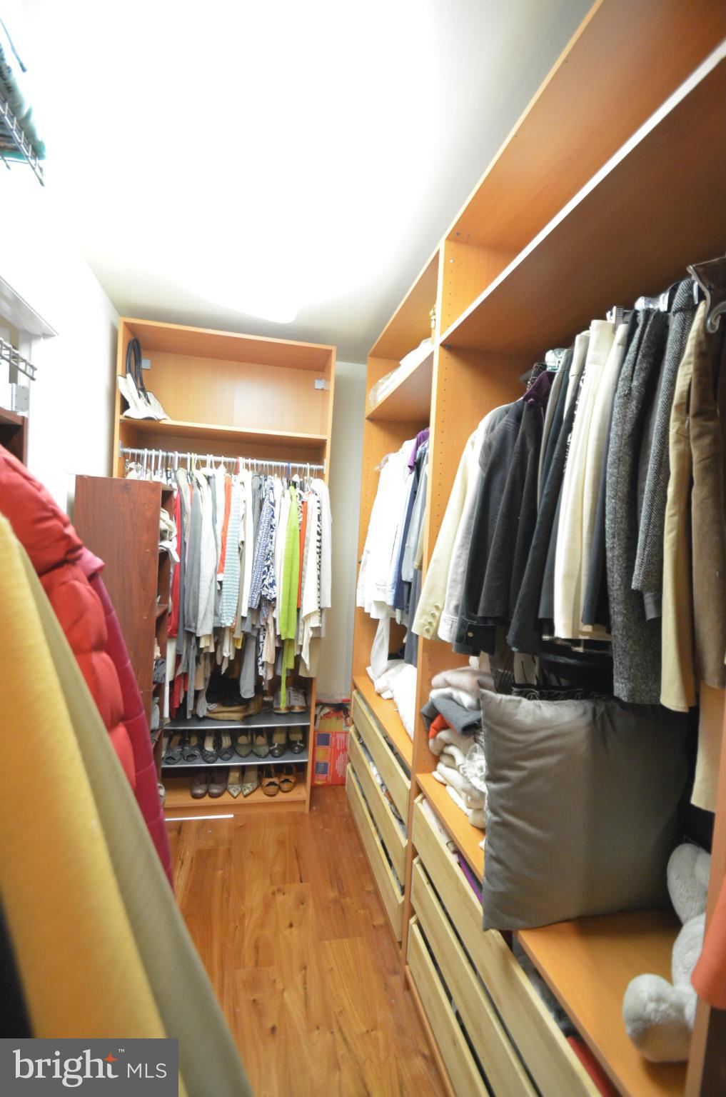 FIVE SPRINGS - Residential