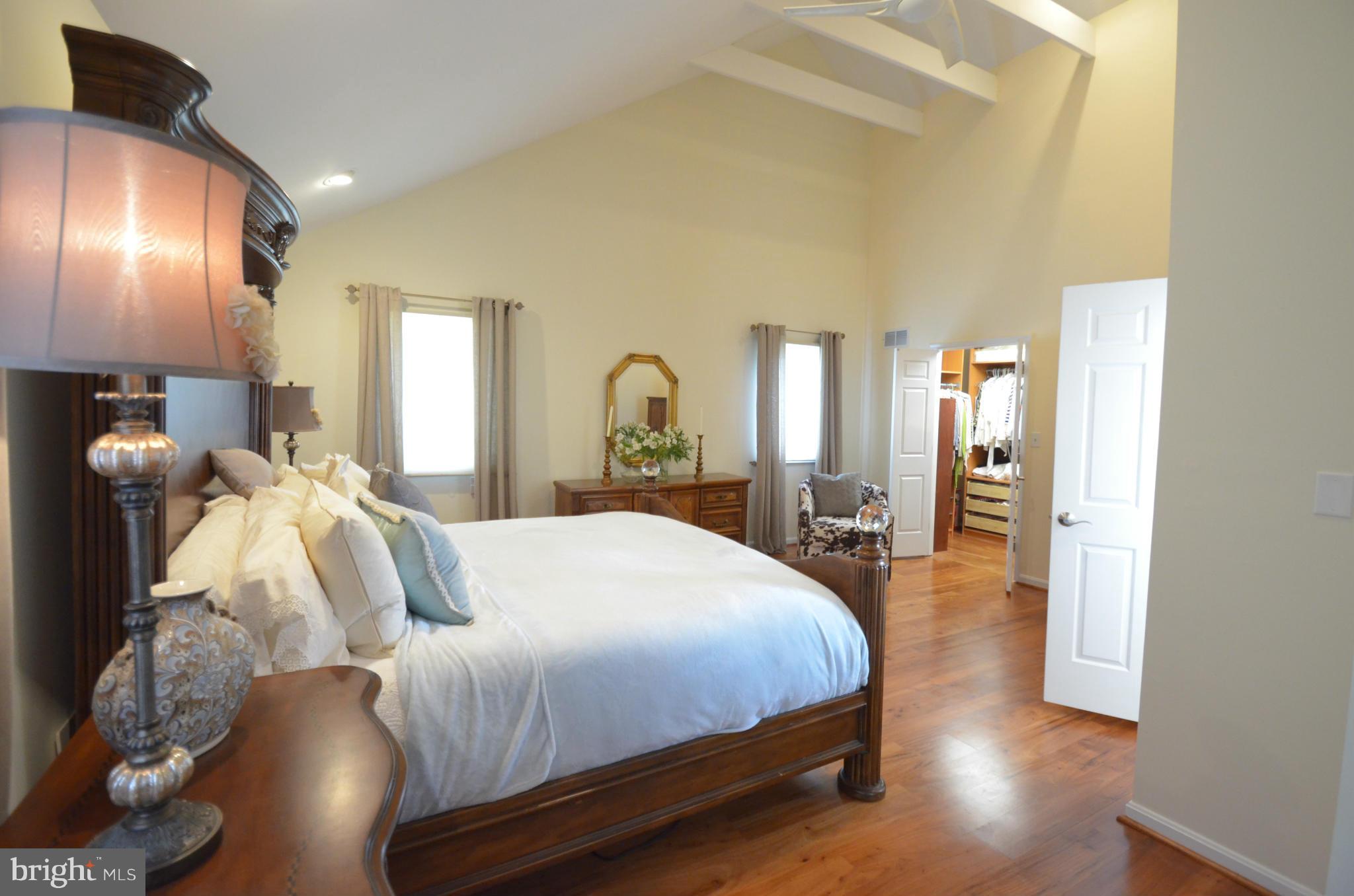 FIVE SPRINGS - Residential