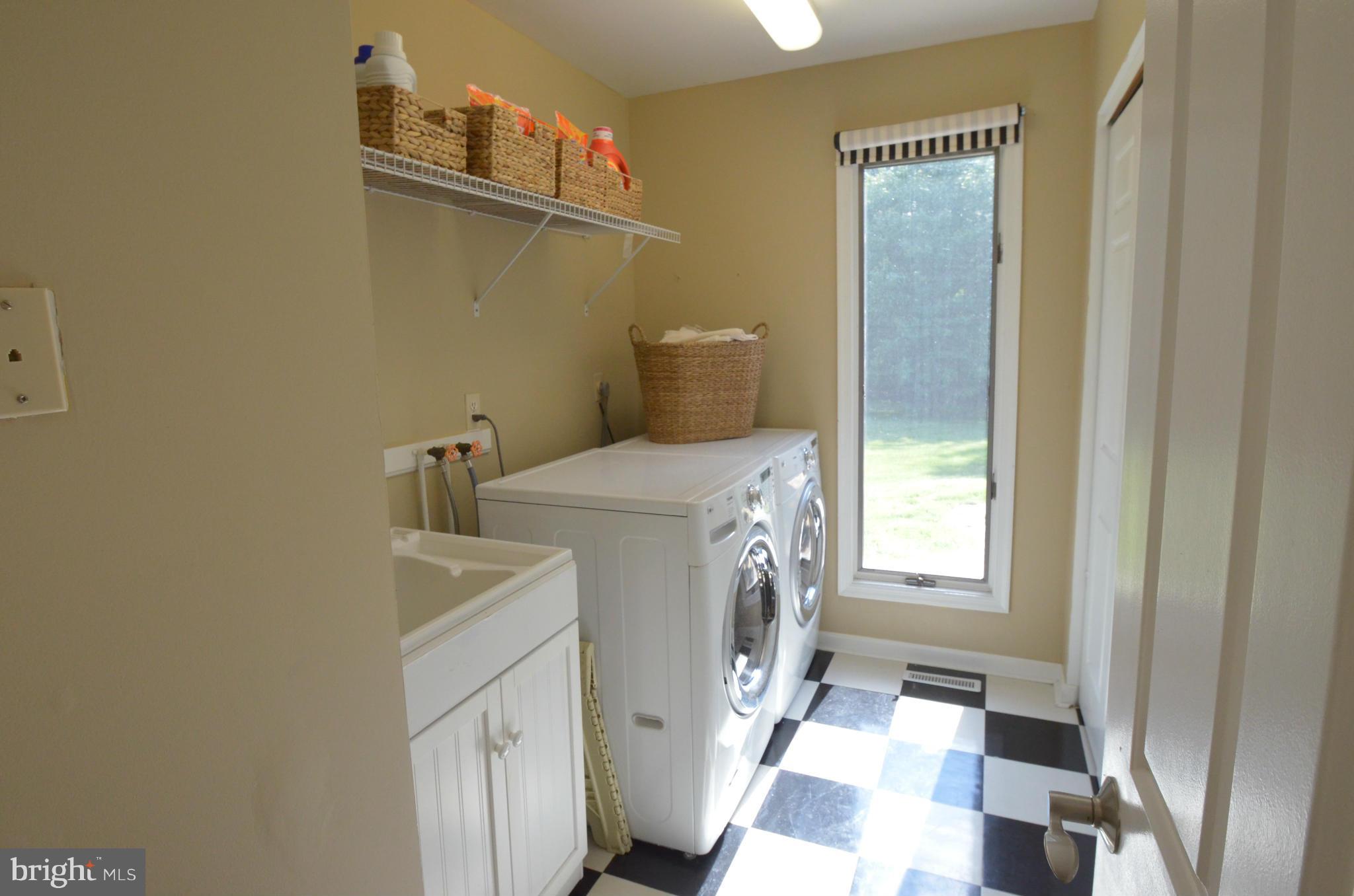 FIVE SPRINGS - Residential