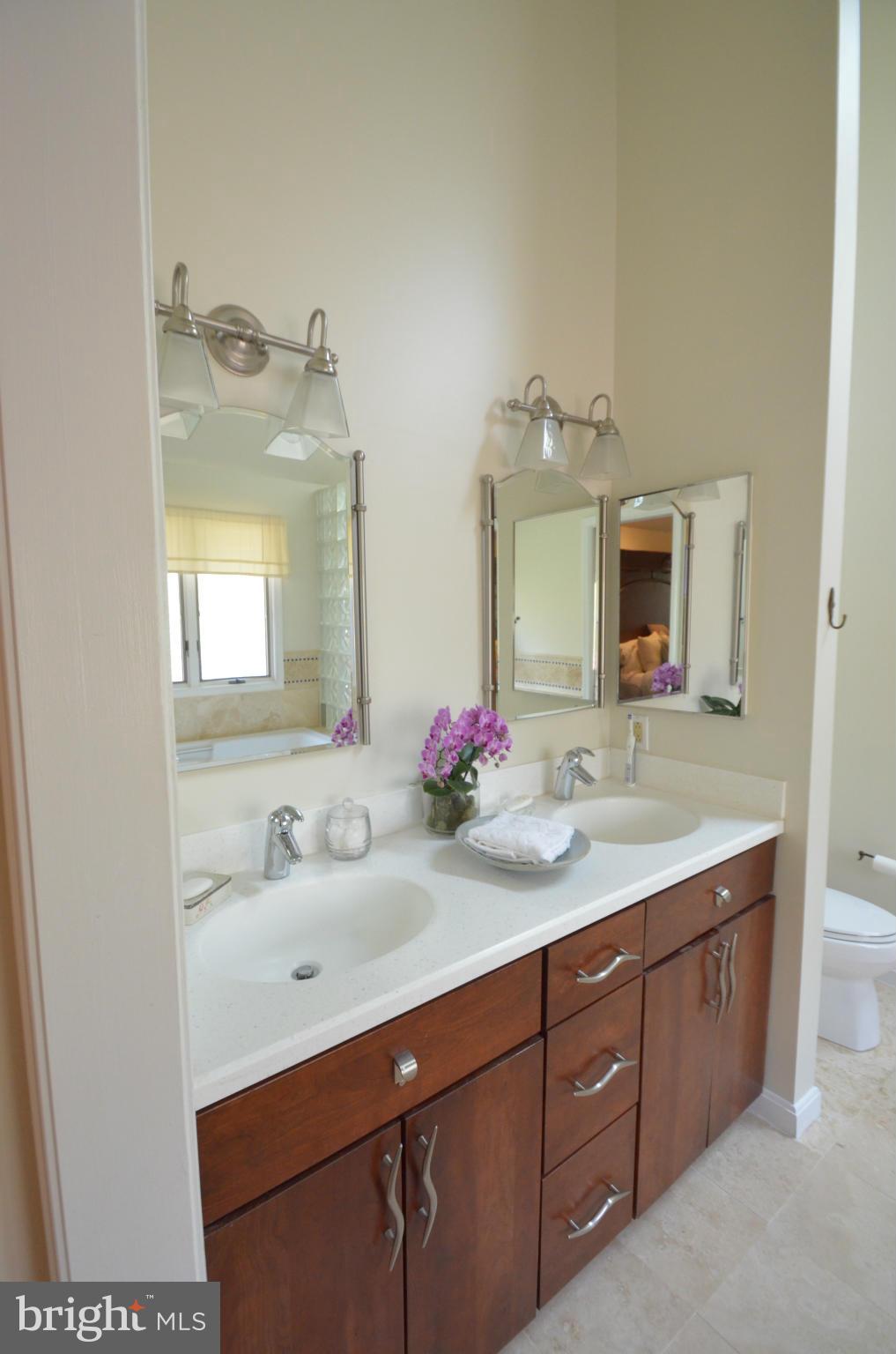 FIVE SPRINGS - Residential