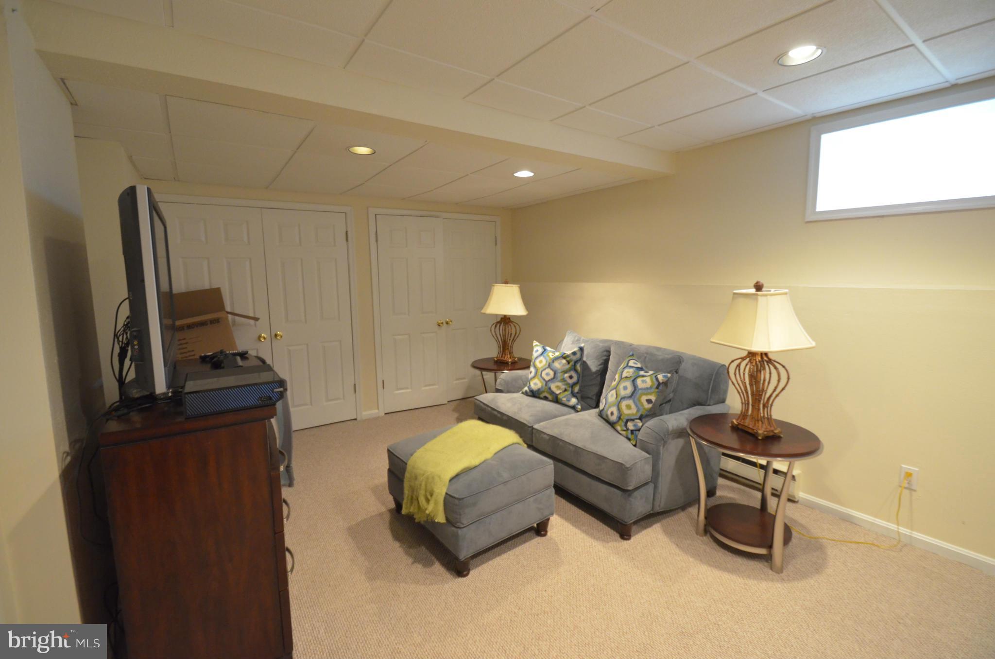 FIVE SPRINGS - Residential