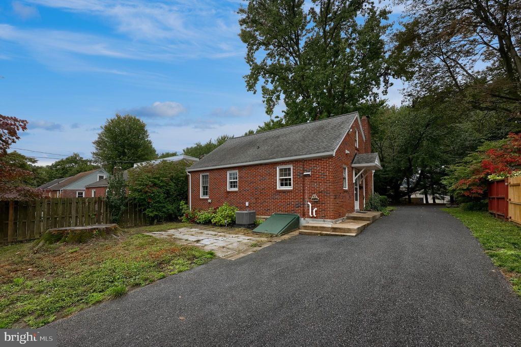 Photo of 2249 Manor Ridge Drive, LANCASTER, PA 17603 (MLS # PALA2076864)