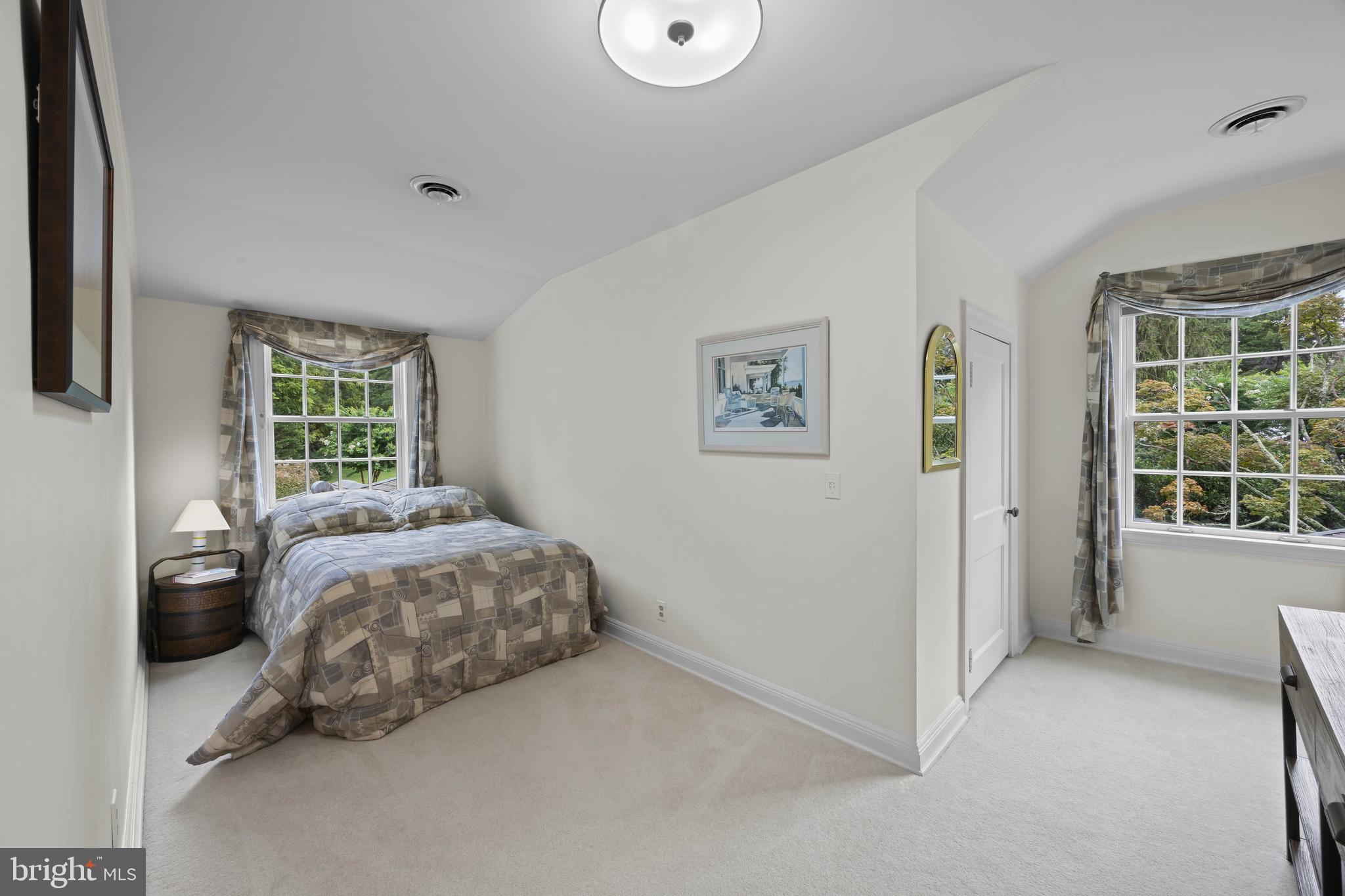 OLDE SEVERNA PARK - Residential