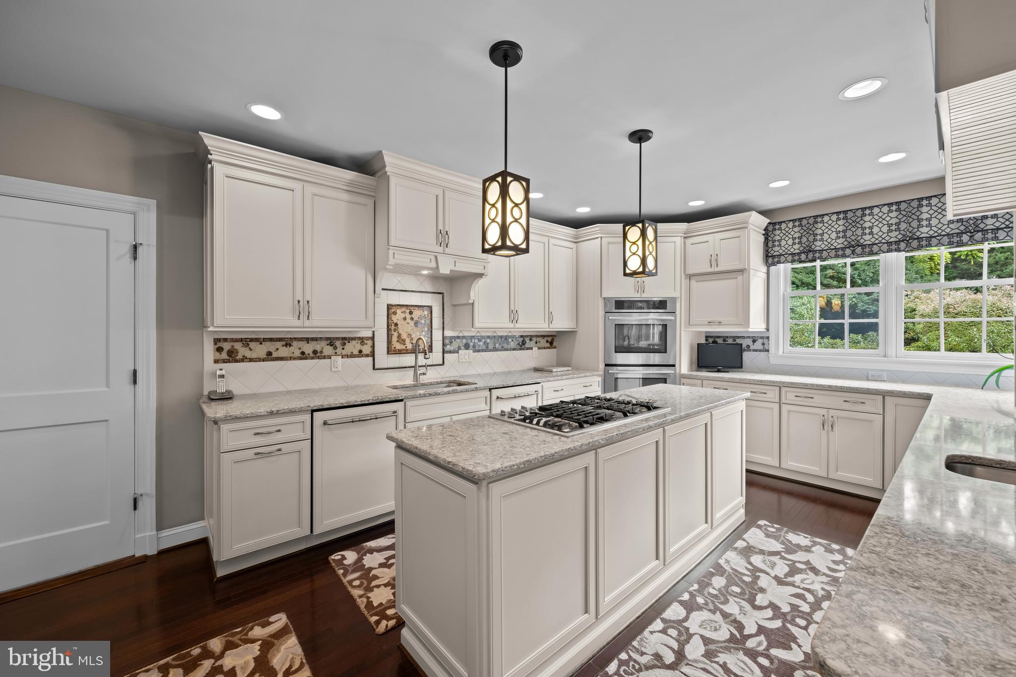 OLDE SEVERNA PARK - Residential