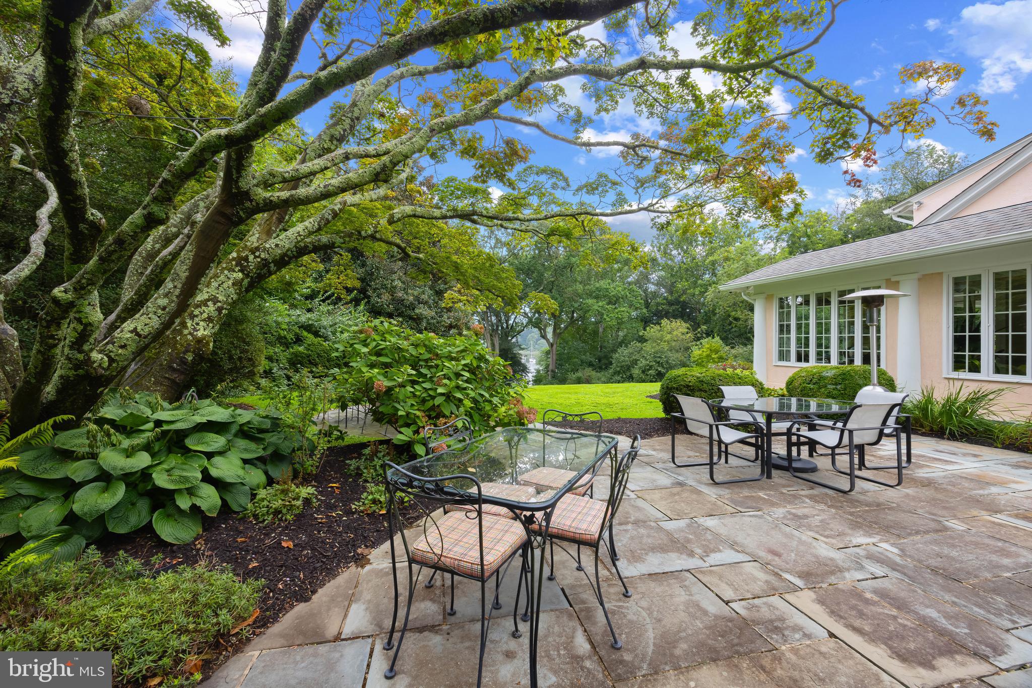 OLDE SEVERNA PARK - Residential