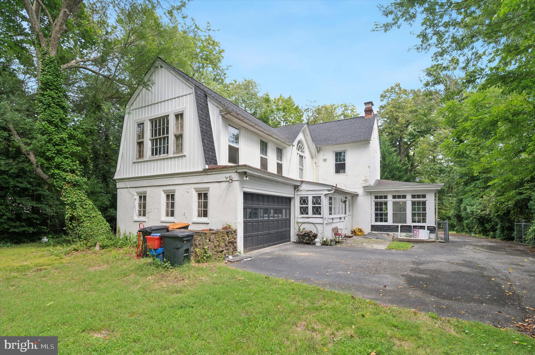 212 W 24TH STREET