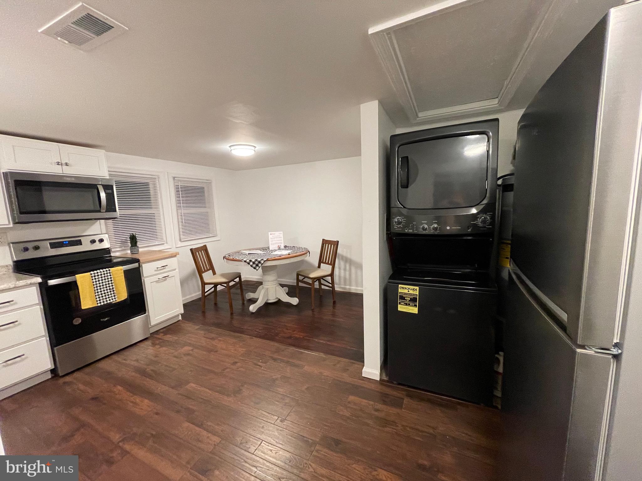 MILLINGTON - Residential