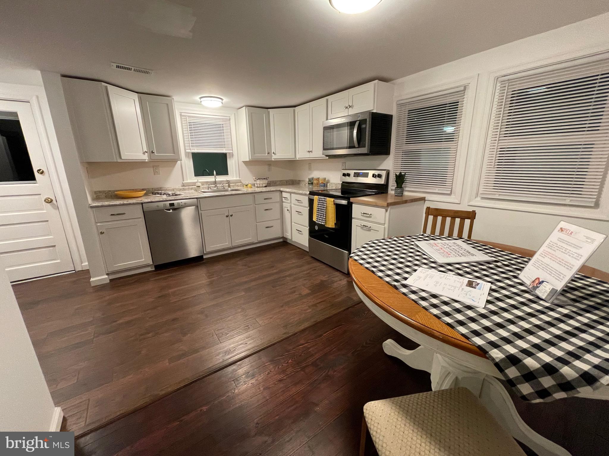 MILLINGTON - Residential