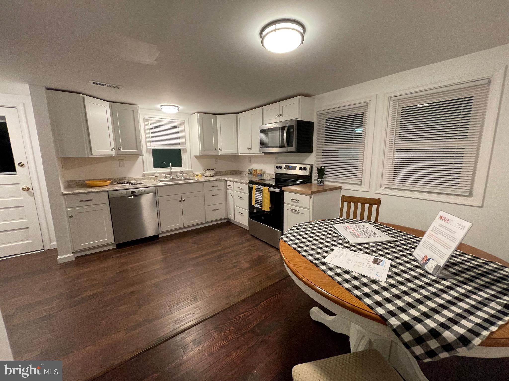 MILLINGTON - Residential