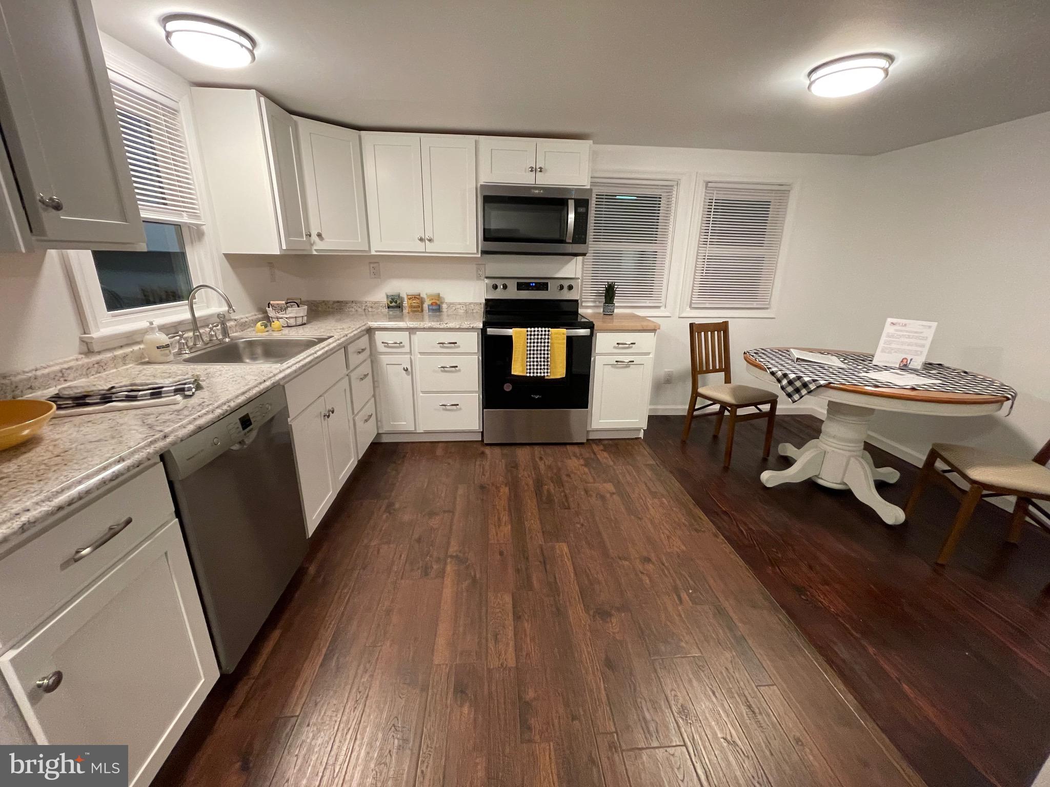 MILLINGTON - Residential