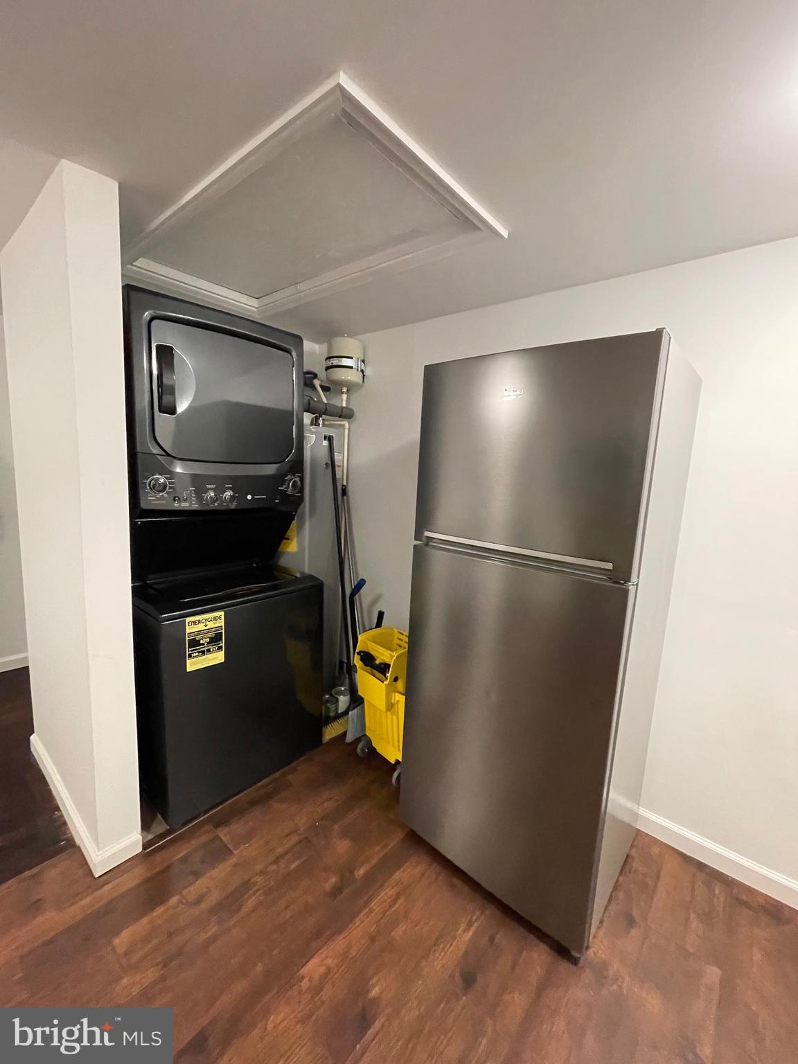 MILLINGTON - Residential