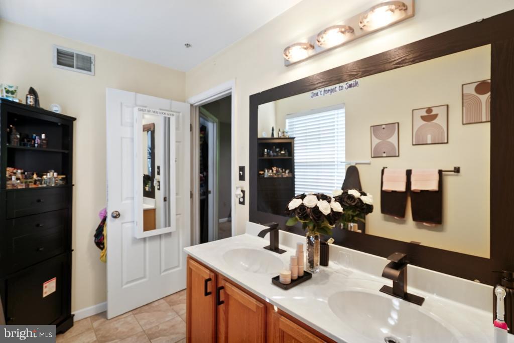 SUMMIT CREEK - Residential