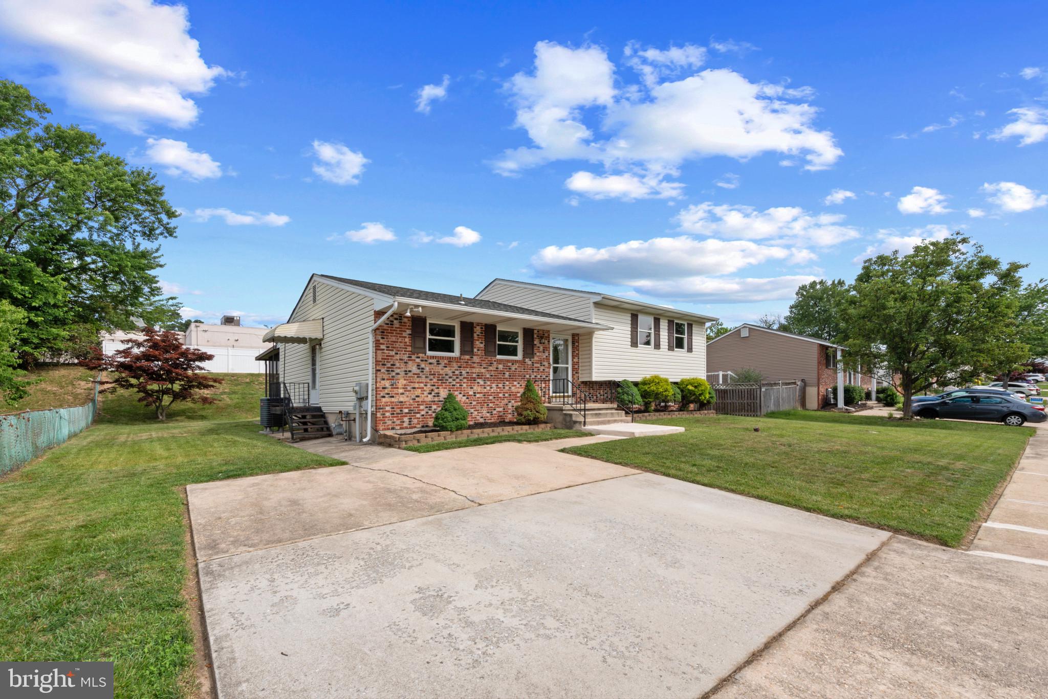 8606 HICKORY THICKET PLACE