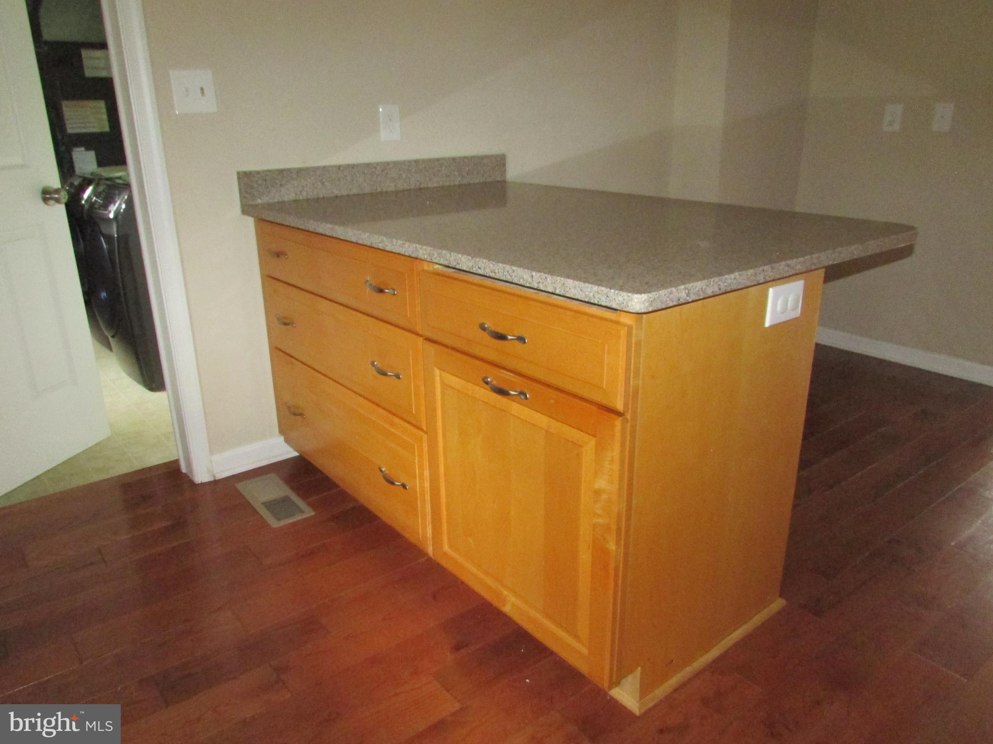 KENDALLWOOD ESTATES - Residential Lease