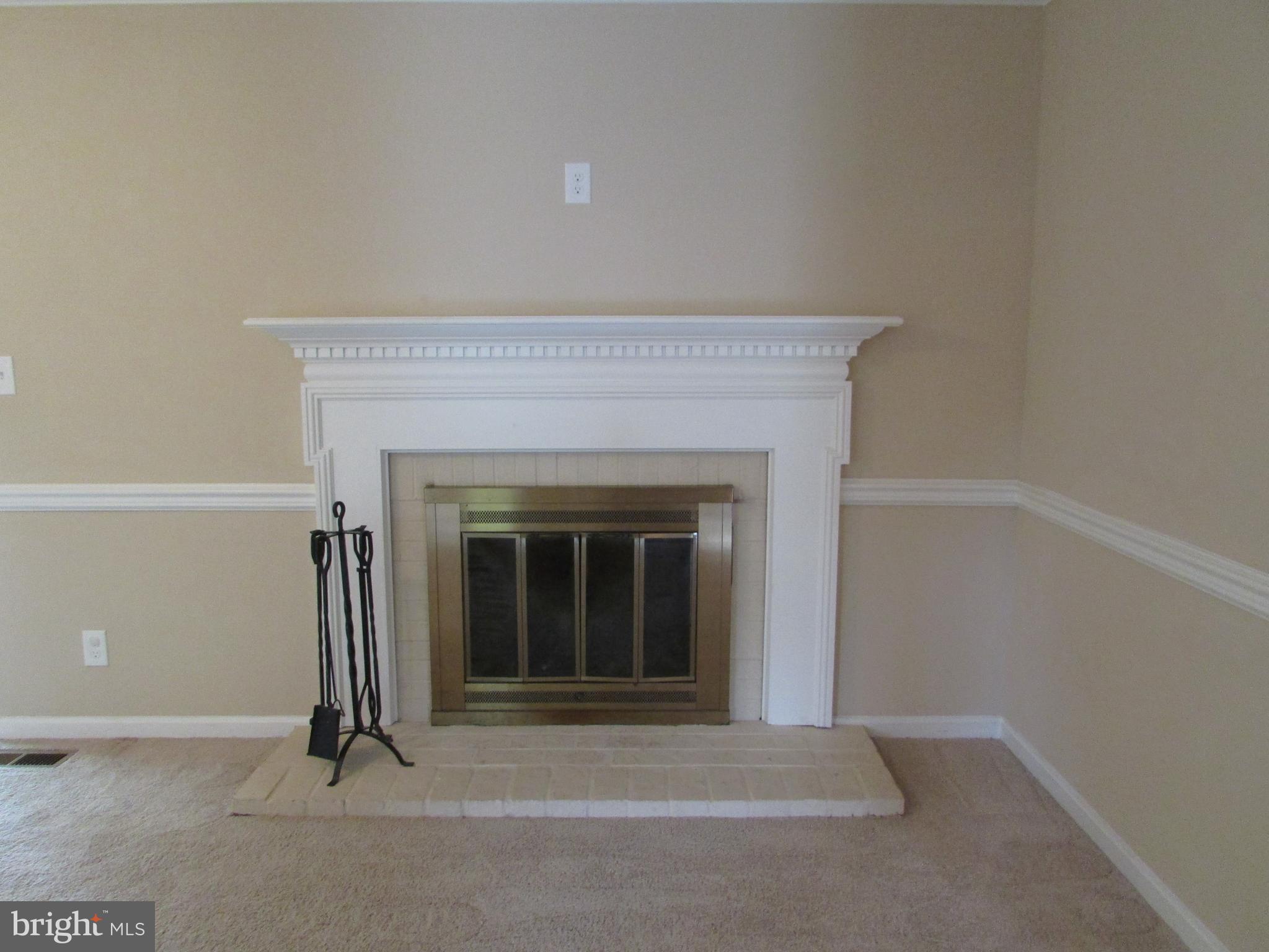 KENDALLWOOD ESTATES - Residential Lease