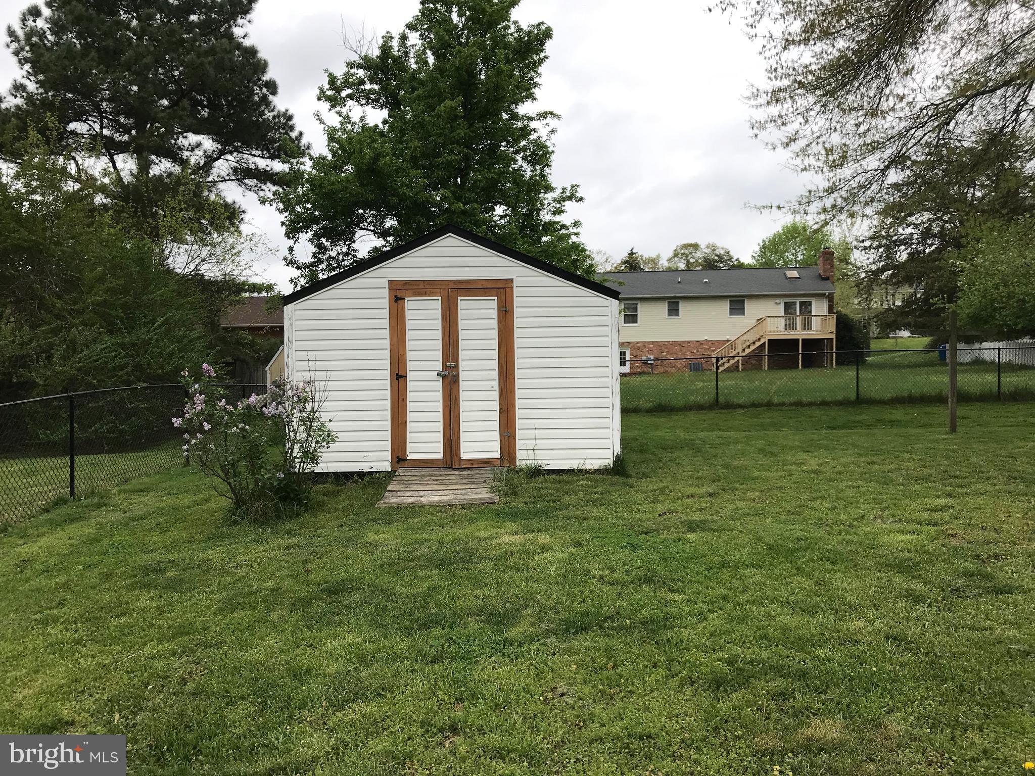 KENDALLWOOD ESTATES - Residential Lease