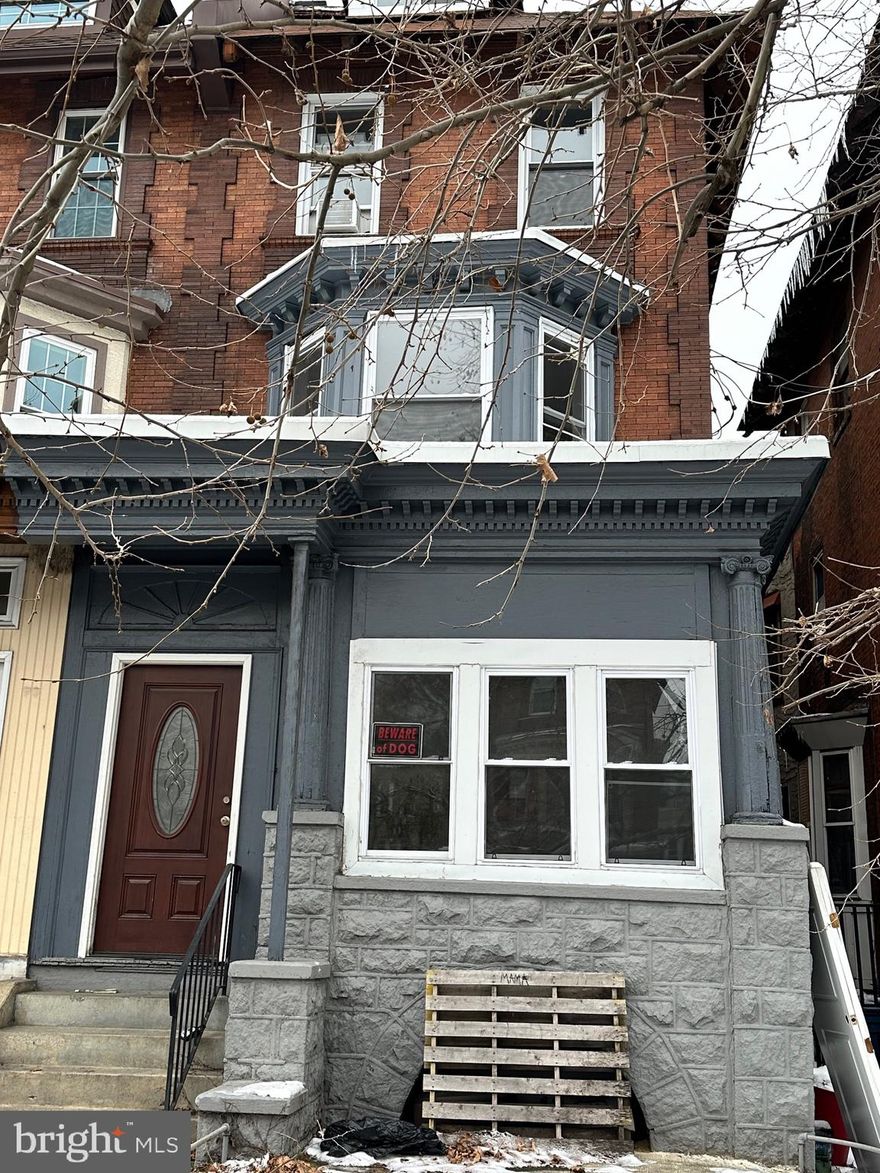 Available Now!! Kingsessing/University City recently renovated 2 bedroom 1 Bath located blocks away from St Joseph’s ;University City Campus and mins away from University of Penn hospital!

-The income requirement is 2.5 x Monthly Rent 2.5 x $1,150 = $2,875 (Net Monthly Income Requirement) -All available properties require move-in within 30 days of application. 
-If your FICO score is below 600, your credit report does not show a FICO score, or if you have insufficient credit lines or excessive collections, you may be required to pay a higher deposit, or your application may be denied.
 -Your income should exceed 2.5x the monthly rent -Your income must be verifiable through the 4 most recent pay stubs or bank statements. -If self-employed, your income must be verifiable through a CPA-prepared financial statement, most recent tax returns, and/or bank statements.