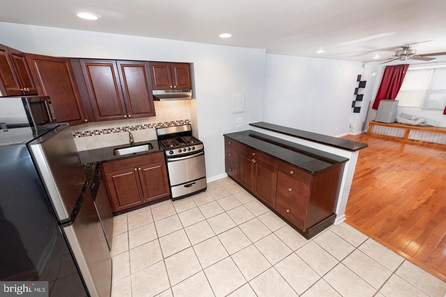 747 S 8TH STREET 1