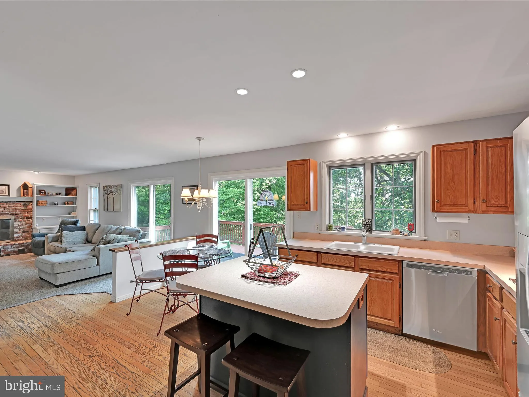 Willow Street, Pennsylvania 17584, United States, 4 Bedrooms Bedrooms, ,3 BathroomsBathrooms,Residential,Active,165448