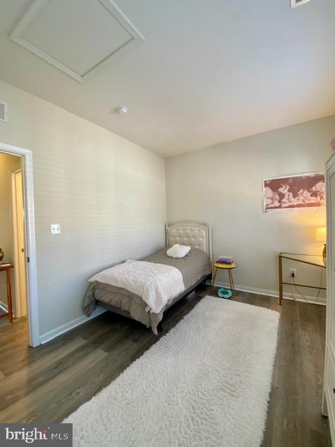 HOWARD SQUARE - Residential Lease