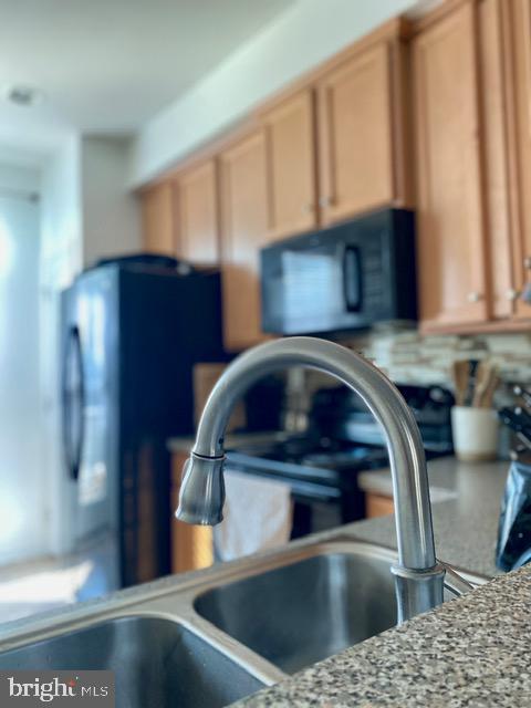 HOWARD SQUARE - Residential Lease