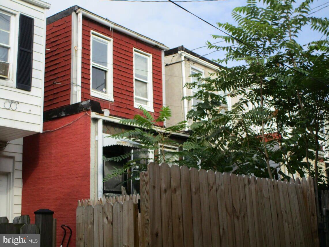 ELWOOD PARK - Residential