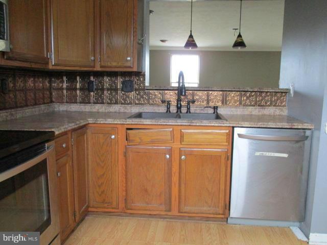 WEST SHORE - Residential