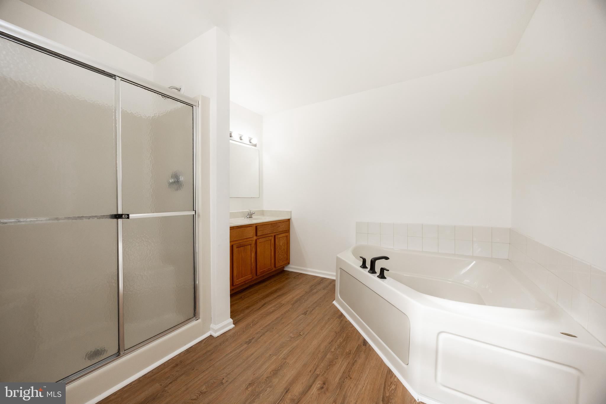 BRENFORD WOODS - Residential