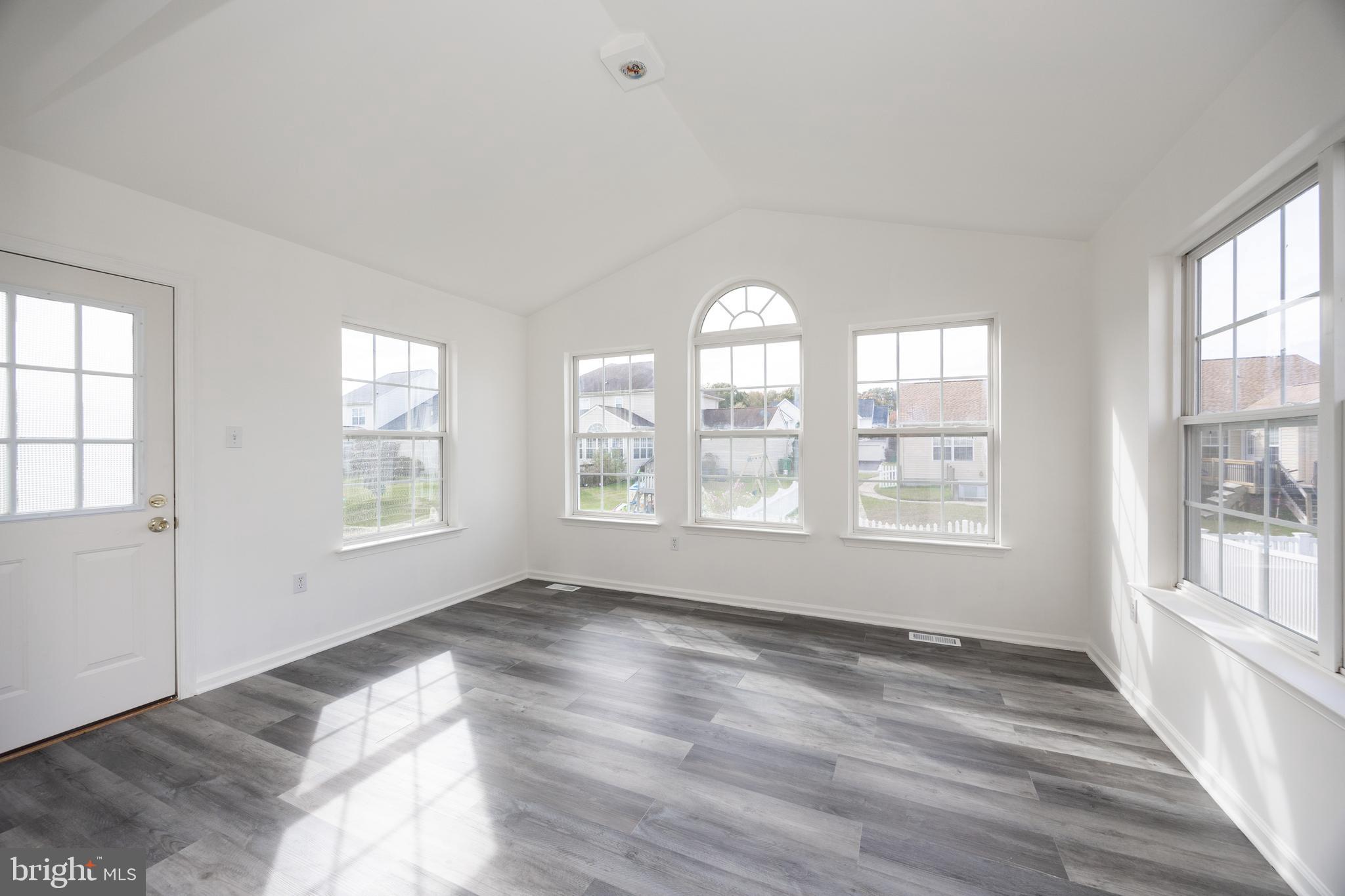 BRENFORD WOODS - Residential