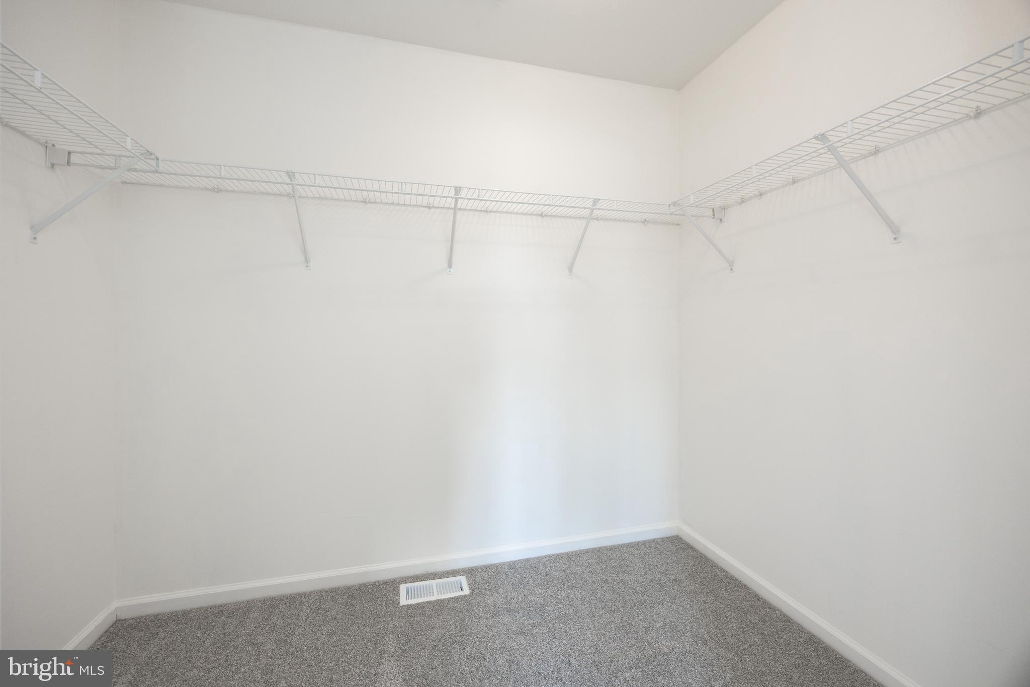 BRENFORD WOODS - Residential