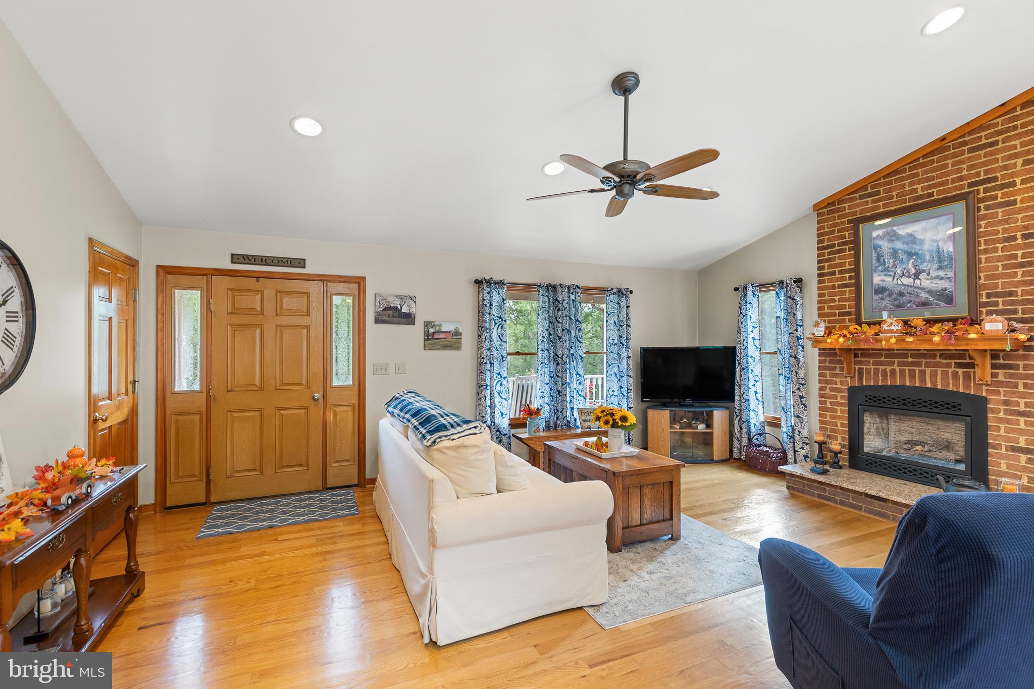 21246 CLARKS MOUNTAIN ROAD
