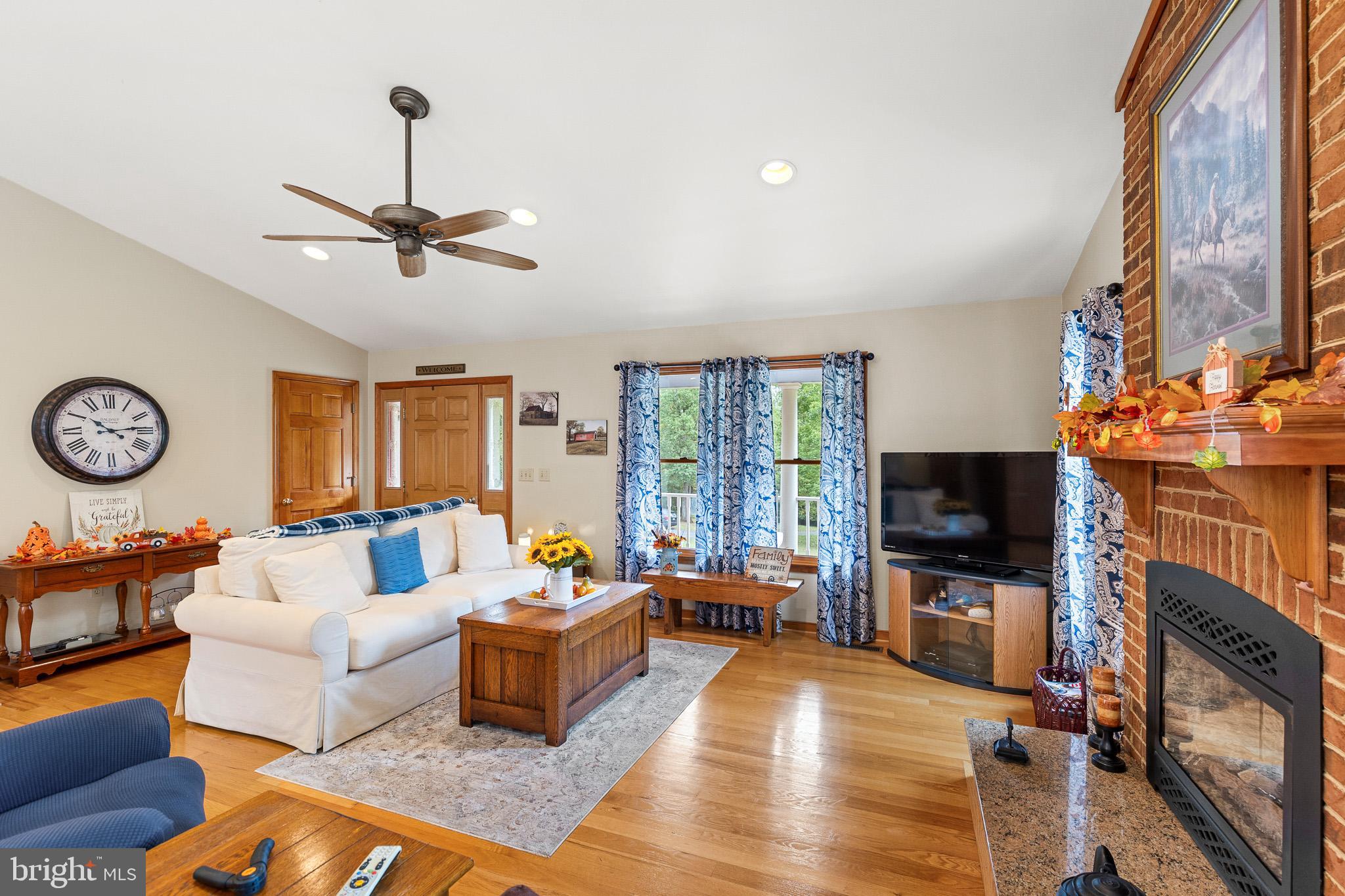 21246 CLARKS MOUNTAIN ROAD