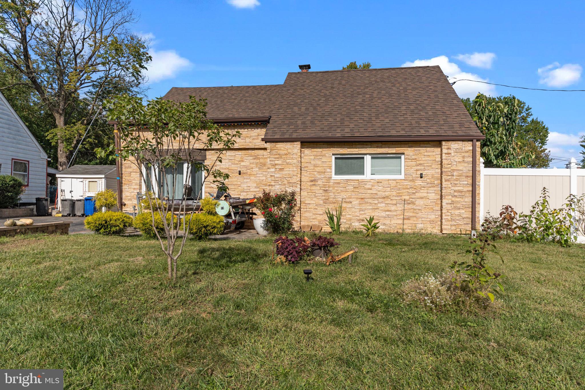 SOMERTON - Residential