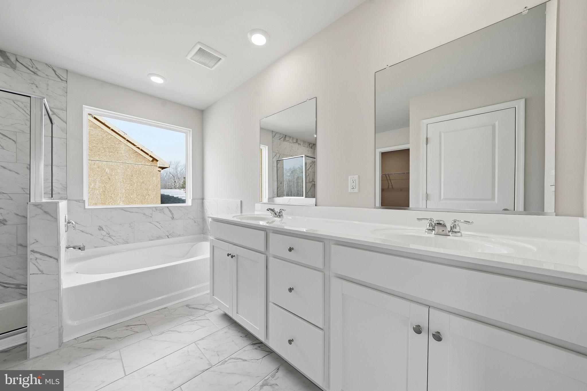 LADYSMITH VILLAGE - Residential