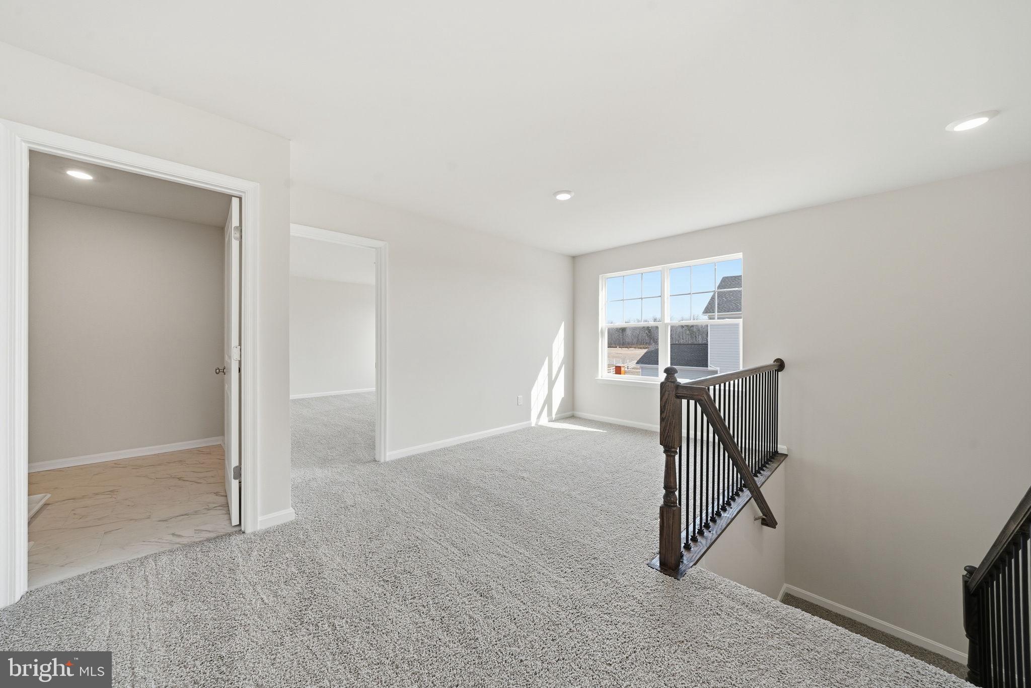 LADYSMITH VILLAGE - Residential