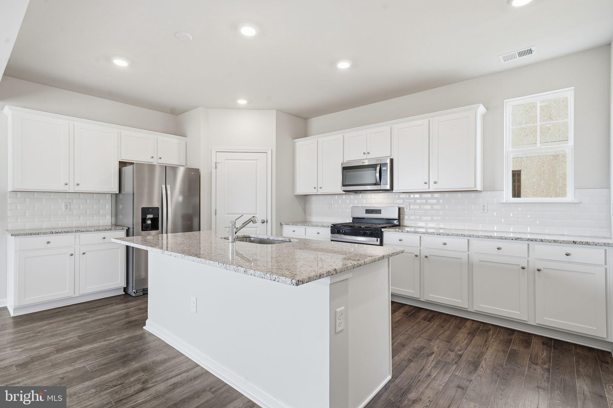 LADYSMITH VILLAGE - Residential