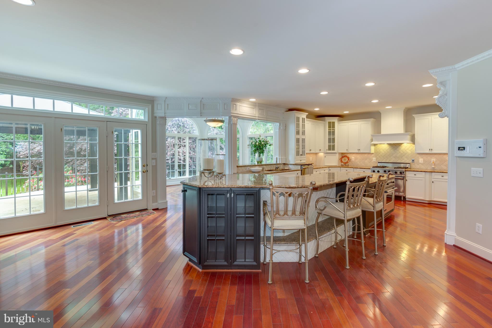 COLVIN MANOR - Residential