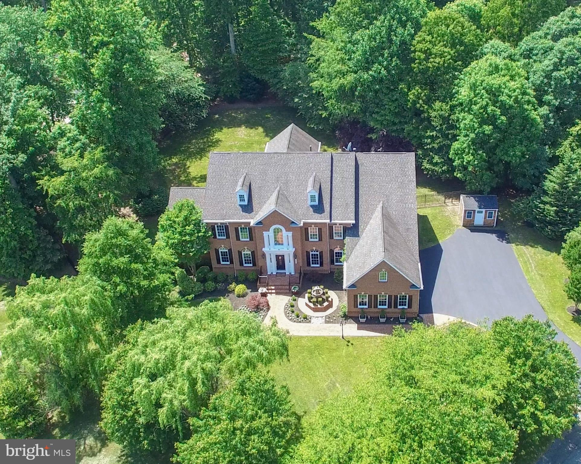 COLVIN MANOR - Residential