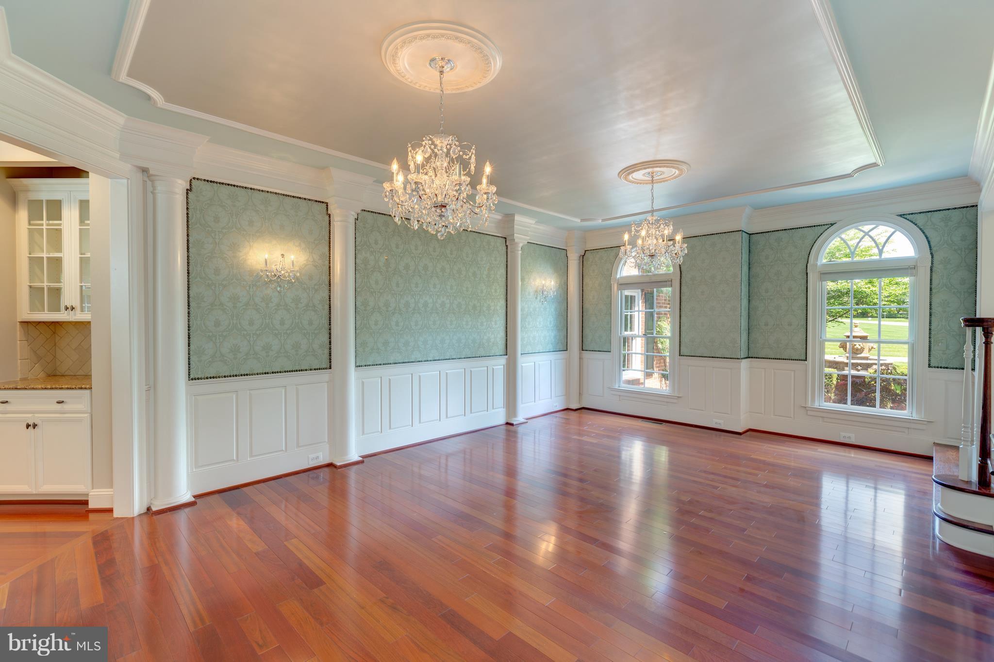 COLVIN MANOR - Residential