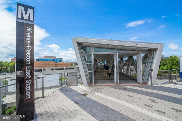 COLVIN MANOR - Residential